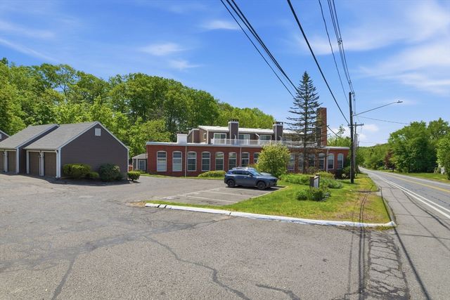 124 College St 2, South Hadley, MA 01075