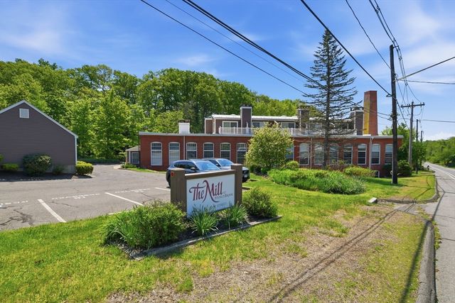 124 College St 2, South Hadley, MA 01075