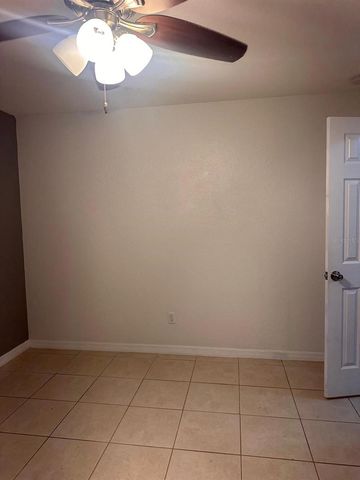 5112 CONROY ROAD 11, Orlando, FL 32811