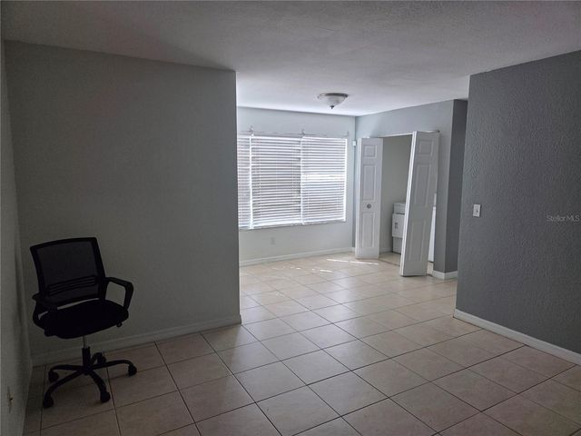 5112 CONROY ROAD 11, Orlando, FL 32811