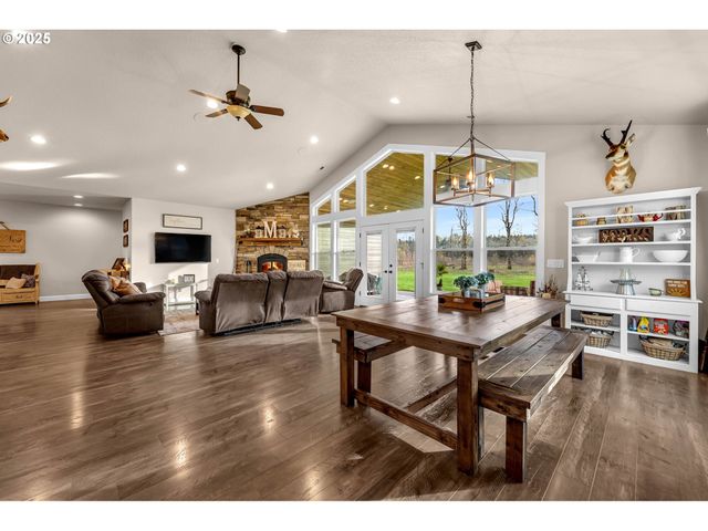 15301 Ne 244TH St, Battle Ground, WA 98604