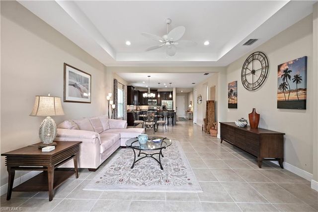 3571 Canopy CIR, Naples, FL 34120