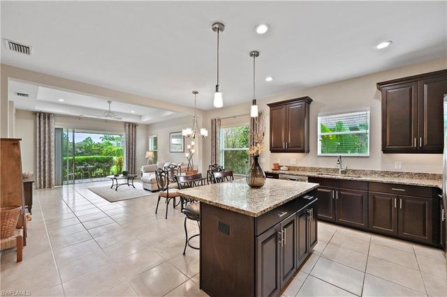 3571 Canopy CIR, Naples, FL 34120