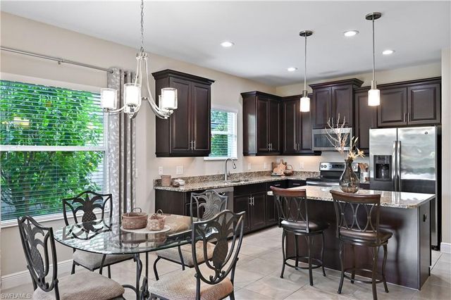 3571 Canopy CIR, Naples, FL 34120