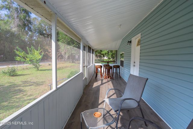 200 1ST Avenue, Welaka, FL 32193