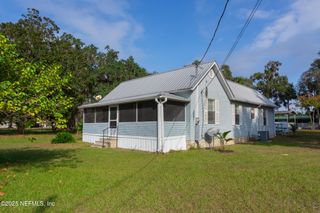 200 1ST Avenue, Welaka, FL 32193