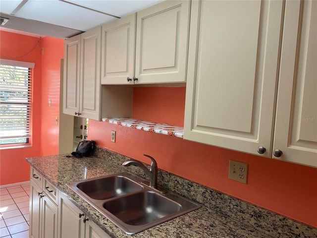 435 30TH AVENUE W D103, Bradenton, FL 34205