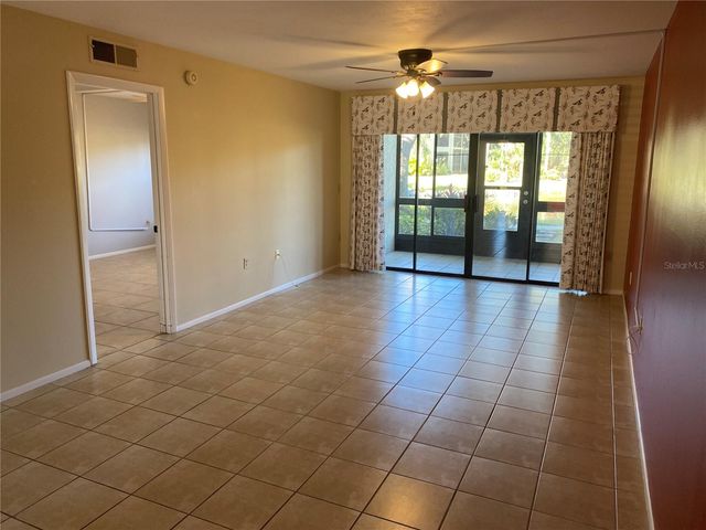 435 30TH AVENUE W D103, Bradenton, FL 34205