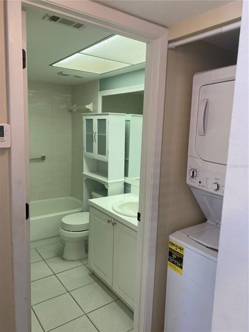 435 30TH AVENUE W D103, Bradenton, FL 34205