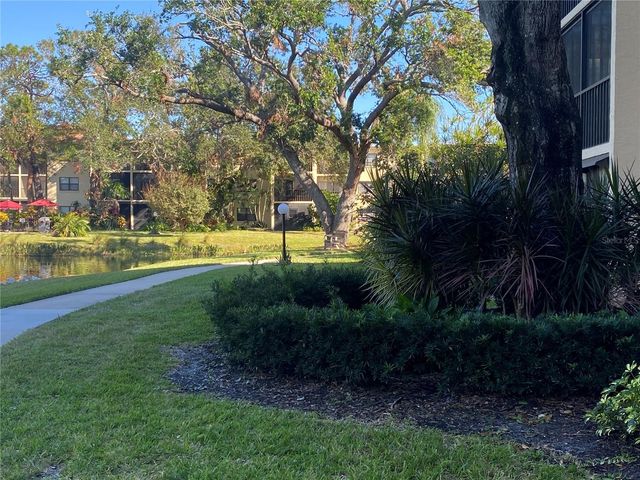 435 30TH AVENUE W D103, Bradenton, FL 34205