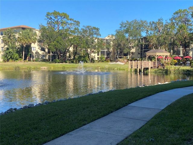 435 30TH AVENUE W D103, Bradenton, FL 34205