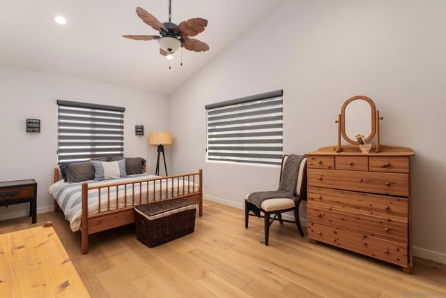 2435 Frankfort, San Diego, CA 92110