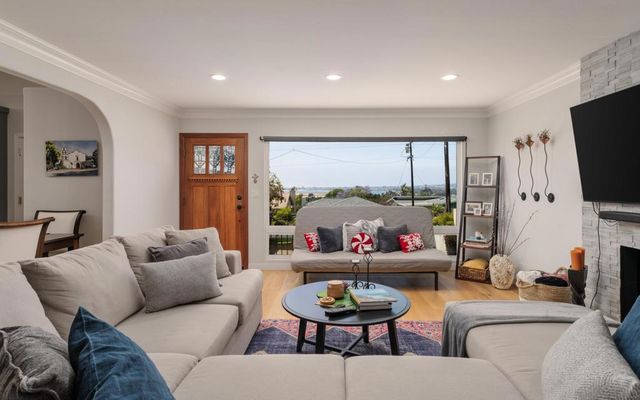 2435 Frankfort, San Diego, CA 92110