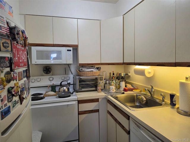 360 SHORE ROAD 5A, Long Beach, NY 11561
