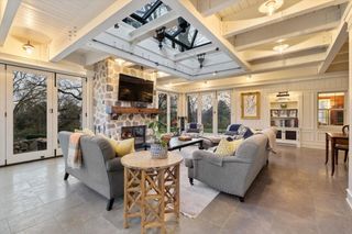 W336S9604 Red Brae DRIVE, Mukwonago, WI 53149