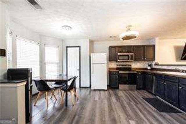 6564 Arbor Gate Drive SW 4, Mableton, GA 30126