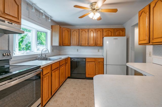 136 Maple Avenue, Atkinson, NH 03811