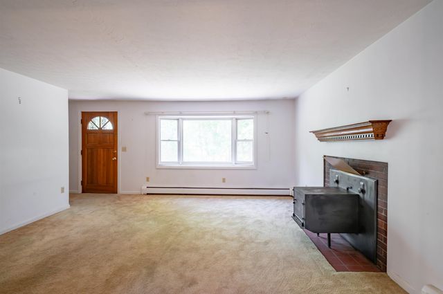 136 Maple Avenue, Atkinson, NH 03811