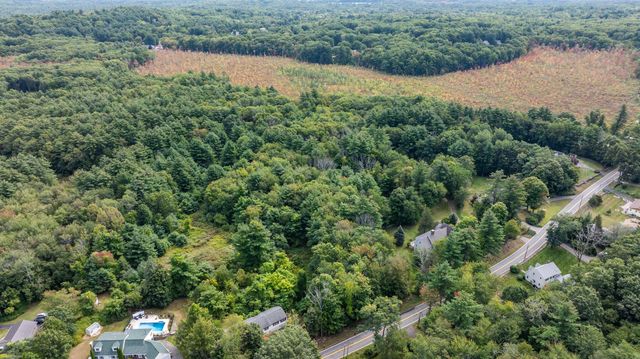 136 Maple Avenue, Atkinson, NH 03811