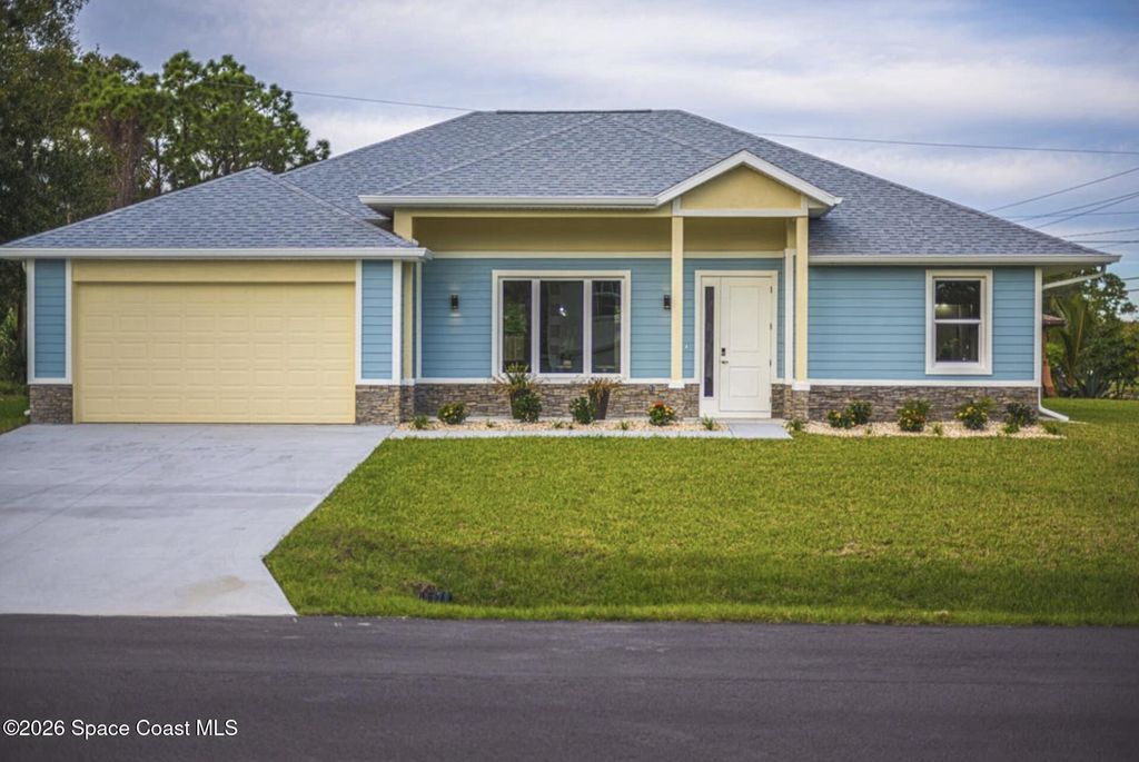 2739 Felix Road SE, Palm Bay, FL 32909