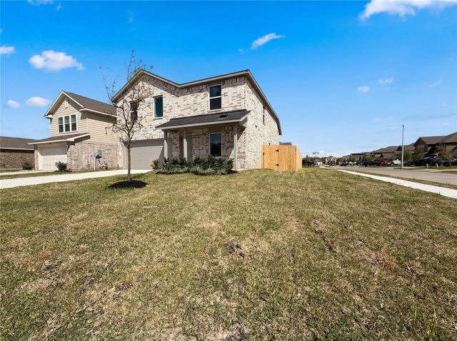 200 Bennett Street, Angleton, TX 77515