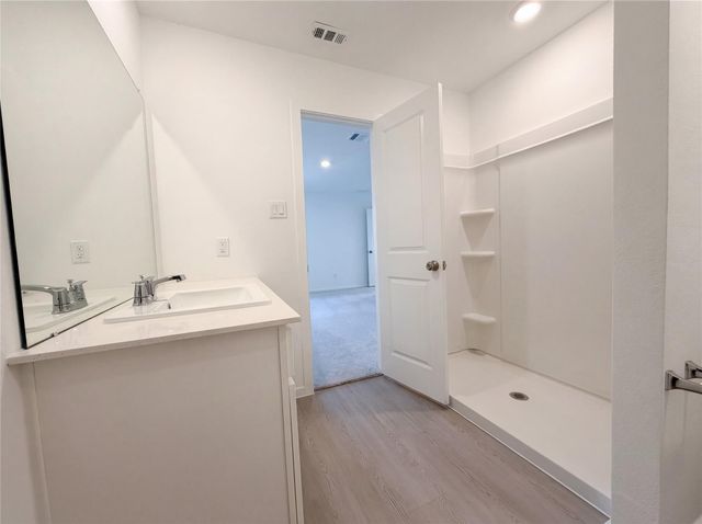 200 Bennett Street, Angleton, TX 77515