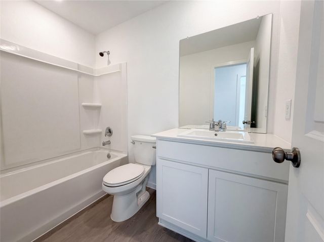 200 Bennett Street, Angleton, TX 77515