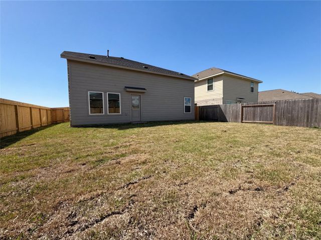 200 Bennett Street, Angleton, TX 77515