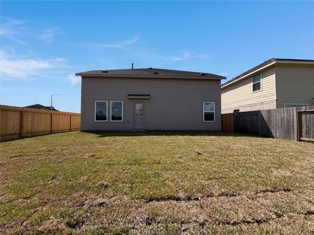 200 Bennett Street, Angleton, TX 77515