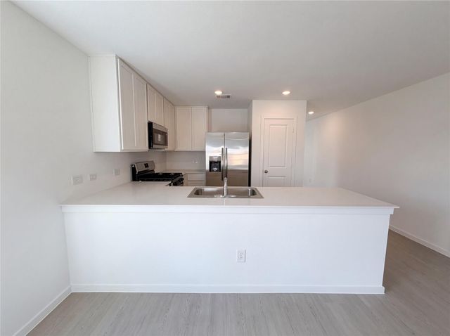 200 Bennett Street, Angleton, TX 77515