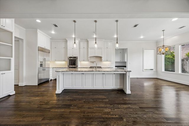 6236 Overbrook Lane, Houston, TX 77057