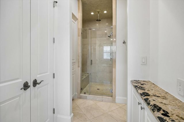 6236 Overbrook Lane, Houston, TX 77057