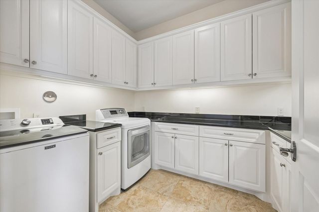 6236 Overbrook Lane, Houston, TX 77057