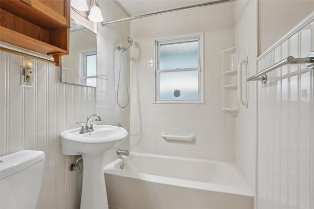 608 E Virginia Avenue, Des Moines, IA 50315