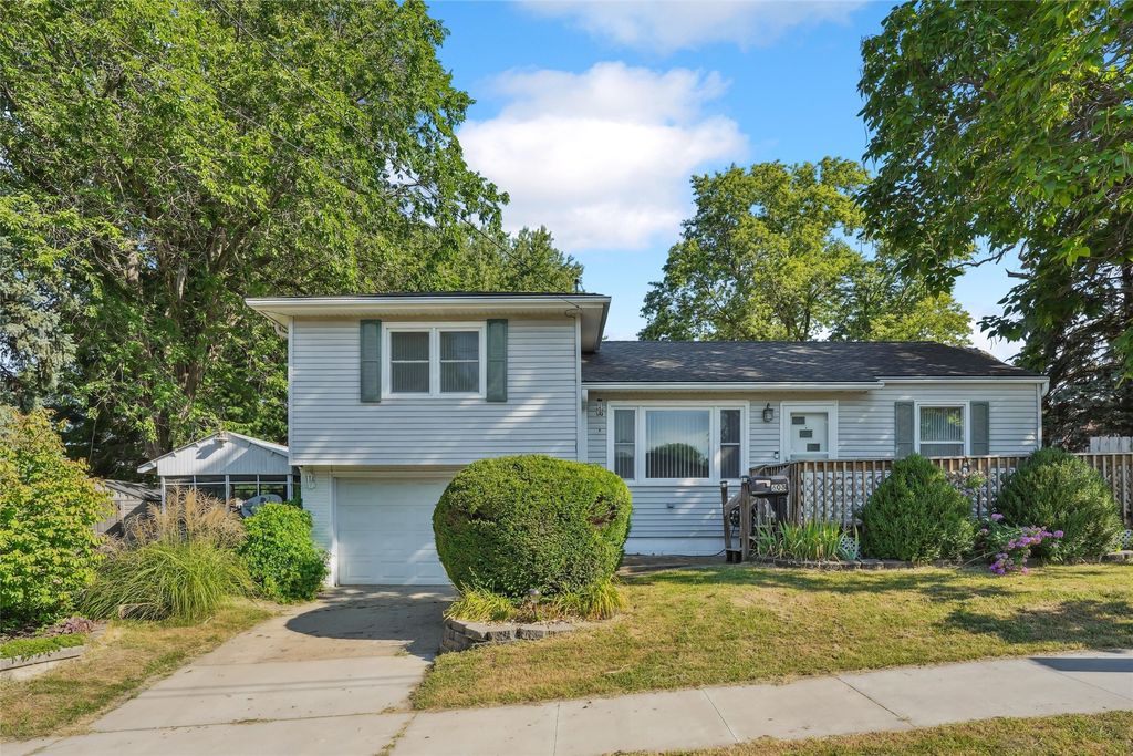 608 E Virginia Avenue, Des Moines, IA 50315