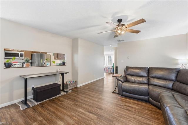 117 Lancelot DR, Suffolk, VA 23434