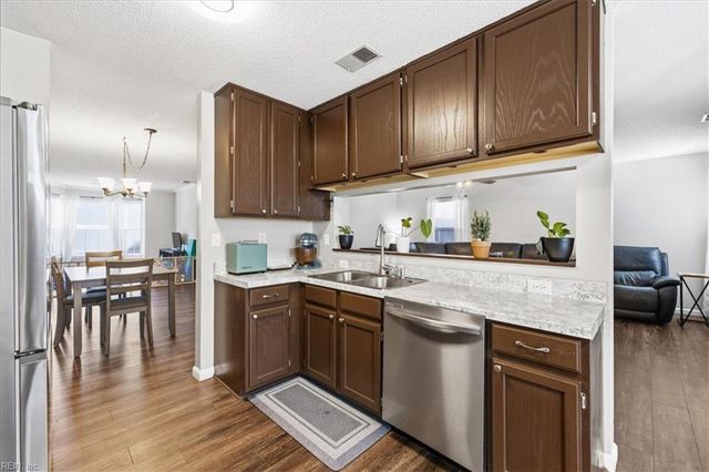117 Lancelot DR, Suffolk, VA 23434