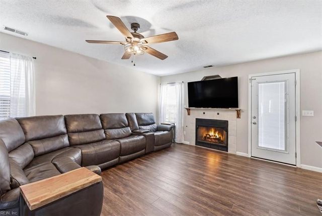 117 Lancelot DR, Suffolk, VA 23434