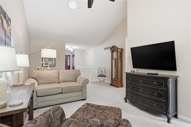 12338 W 105TH Terrace, Overland Park, KS 66215