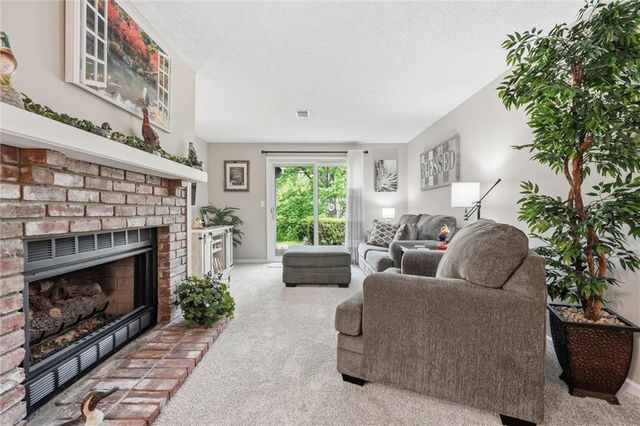 12338 W 105TH Terrace, Overland Park, KS 66215