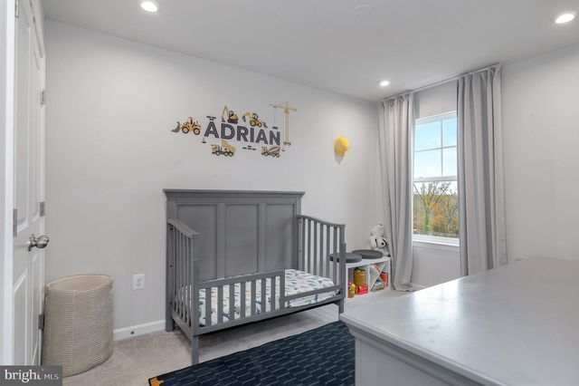 18245 SUMMIT POINTE DR, Triangle, VA 22172