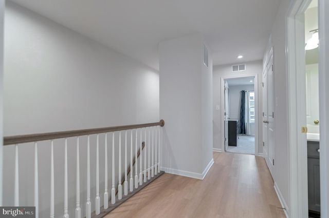 18245 SUMMIT POINTE DR, Triangle, VA 22172