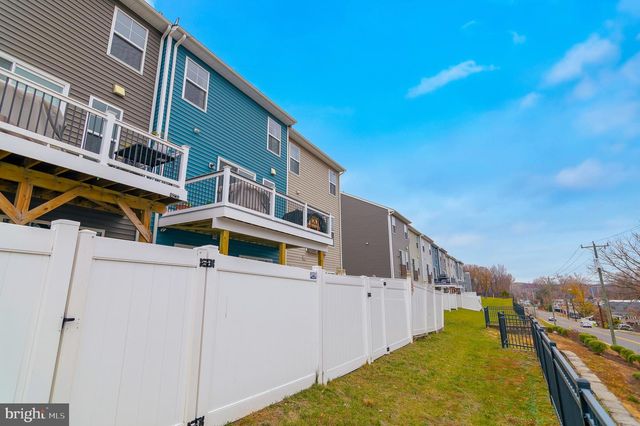 18245 SUMMIT POINTE DR, Triangle, VA 22172