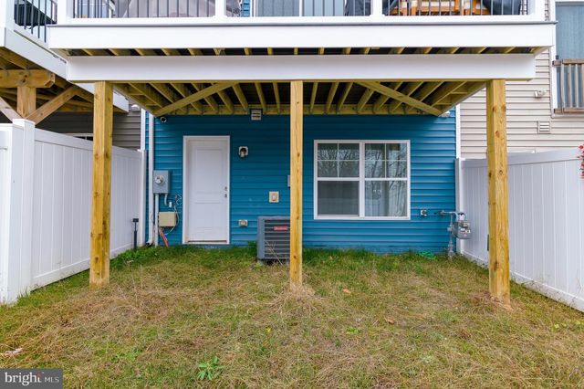 18245 SUMMIT POINTE DR, Triangle, VA 22172