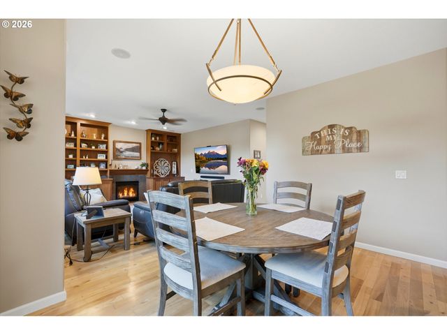 4913 E MASTERS Dr, Newberg, OR 97132