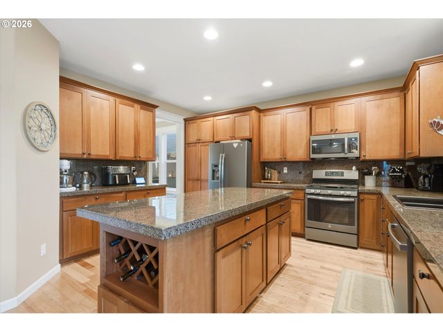 4913 E MASTERS Dr, Newberg, OR 97132