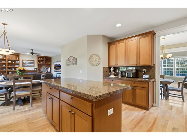 4913 E MASTERS Dr, Newberg, OR 97132