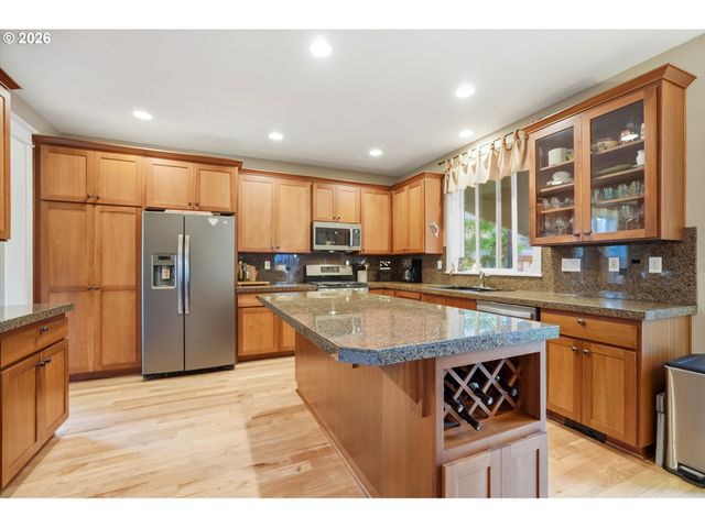 4913 E MASTERS Dr, Newberg, OR 97132