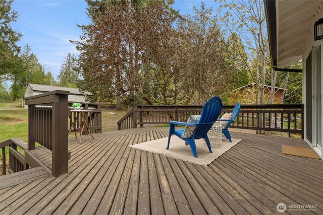 4631 E Grapeview Loop Road, Allyn, WA 98524