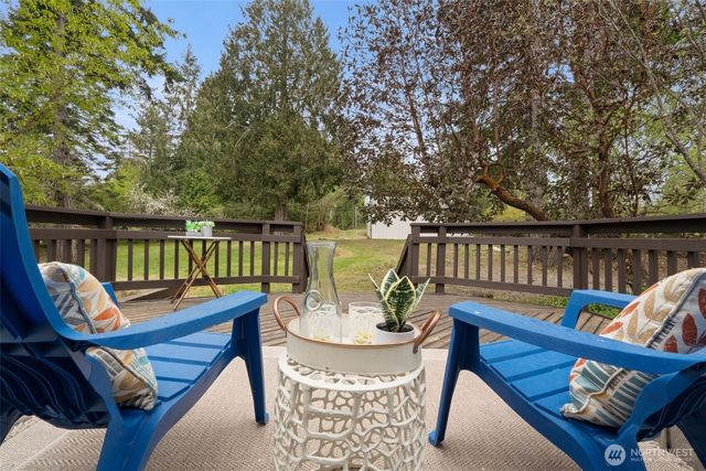 4631 E Grapeview Loop Road, Allyn, WA 98524
